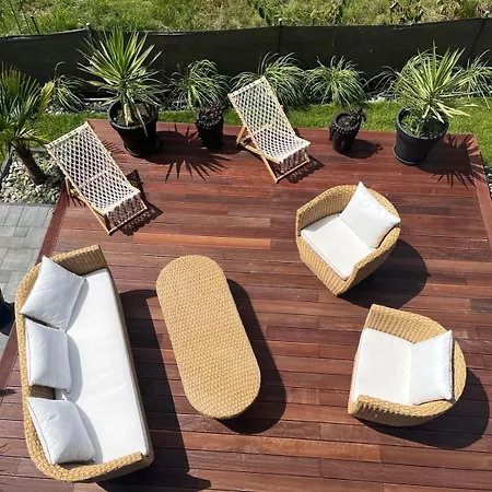 Moorea * ملنك